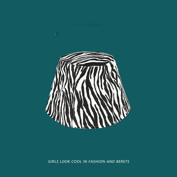 Modern női sapka állatmintával - többféle modell