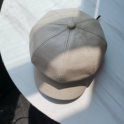 Aktuális bőr női sapka napellenzővel