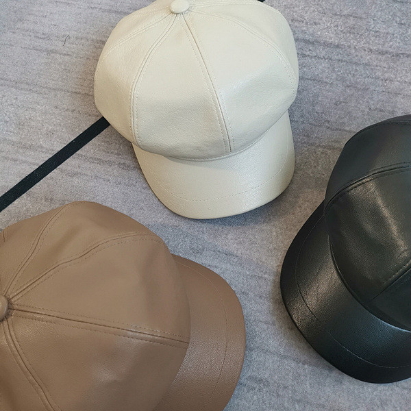 Aktuális bőr női sapka napellenzővel