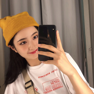 Καθημερινό γυναικείο μάλλινο καπέλο - κατάλληλο για το χειμώνα