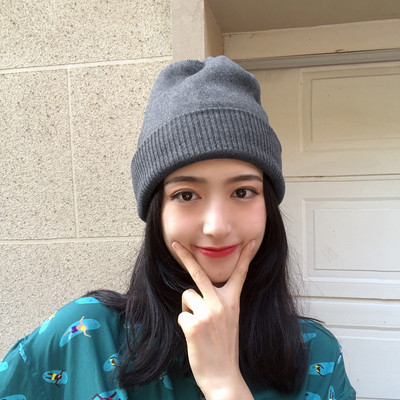 Καθημερινό γυναικείο μάλλινο καπέλο - κατάλληλο για το χειμώνα