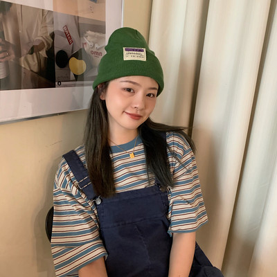 Καθημερινό πλεκτό καπέλο με έμβλημα