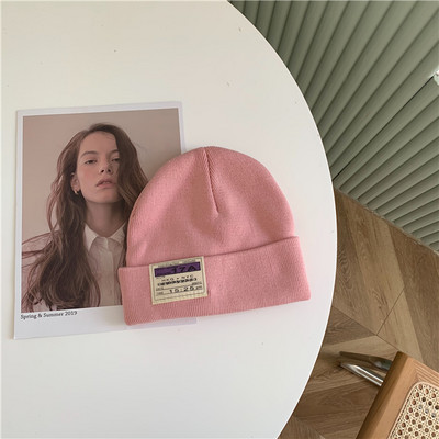 Καθημερινό πλεκτό καπέλο με έμβλημα