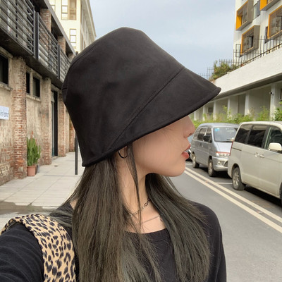 Aktuális női sapka öko velúrból