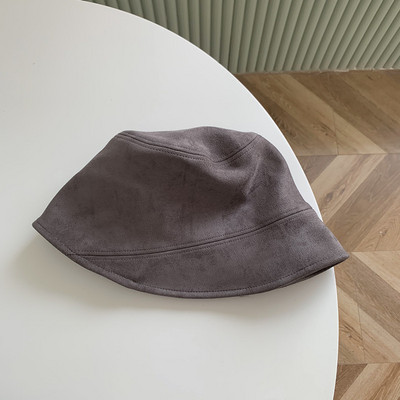 Aktuális női sapka öko velúrból