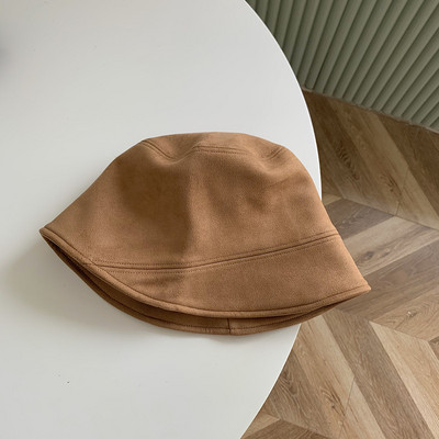 Aktuális női sapka öko velúrból