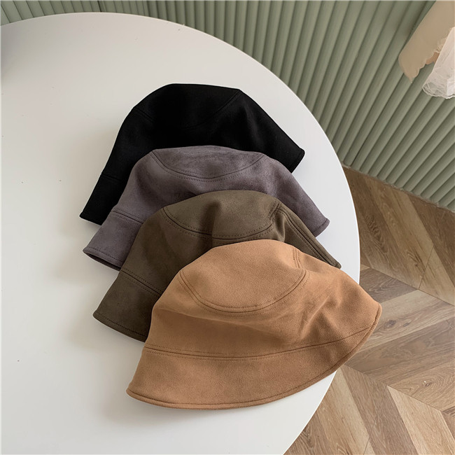 Aktuális női sapka öko velúrból