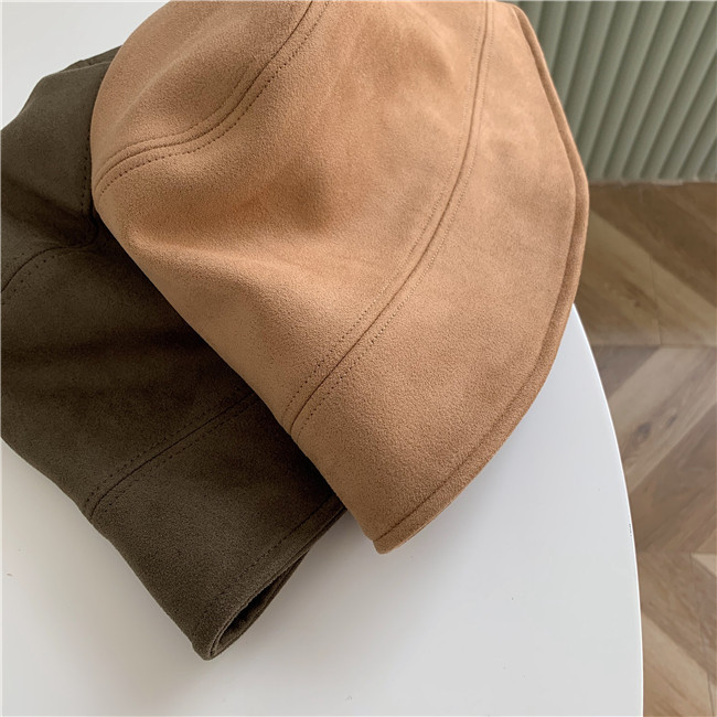 Aktuális női sapka öko velúrból