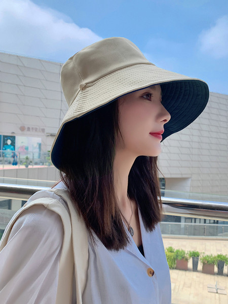 Μοντέρνο γυναικείο καπέλο με κρόσσια και κορδόνια