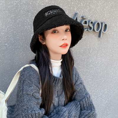 Καθημερινό γυναικείο καπέλο με κέντημα