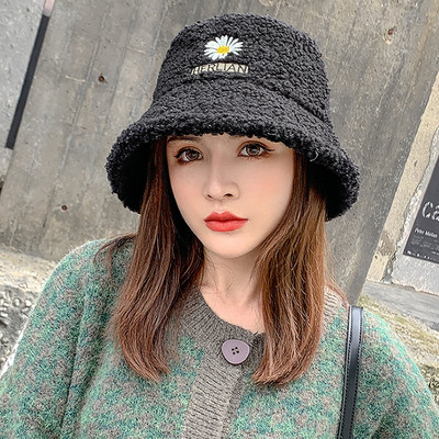 Καθημερινό γυναικείο καπέλο με κέντημα