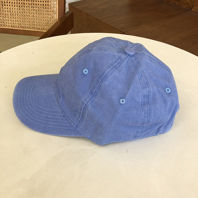 Καπέλο κλασικό μοντέλο με γείσο κατάλληλο για άνδρες και γυναίκες