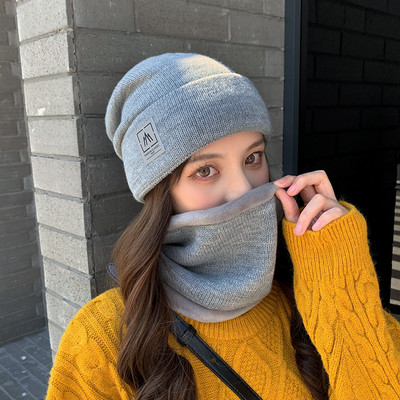 Női kötött téli sapka