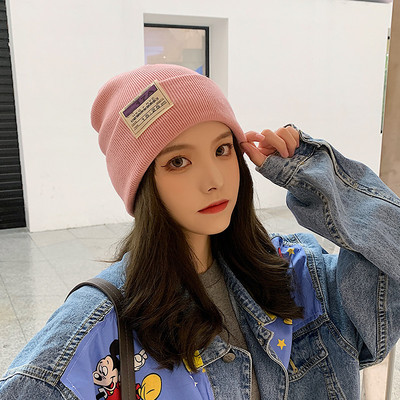 Női kötött téli sapka