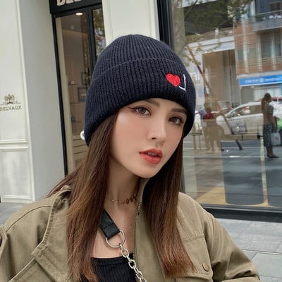 Női kötött téli sapka