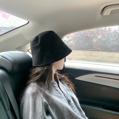 Stílusos női sapka öko velúrból