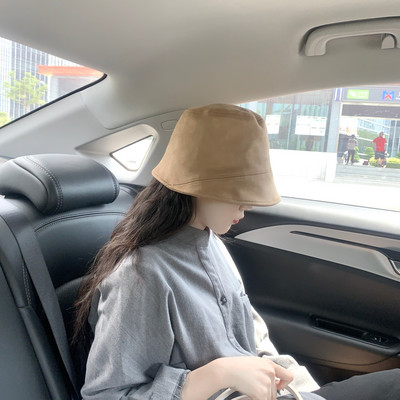 Stílusos női sapka öko velúrból