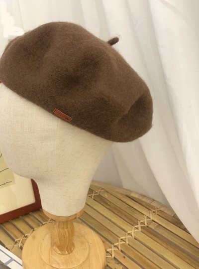 Modern női barett sima modell