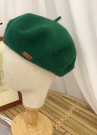 Modern női barett sima modell