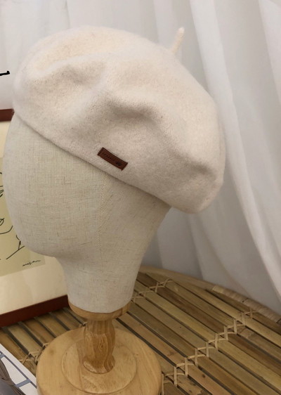 Modern női barett sima modell