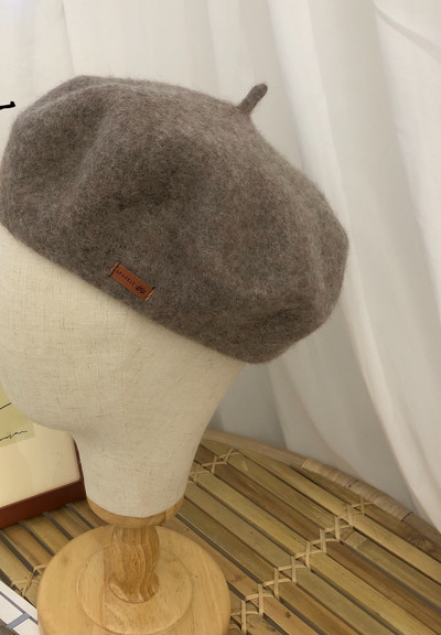 Modern női barett sima modell