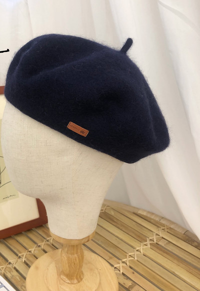 Modern női barett sima modell