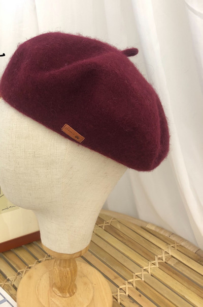 Modern női barett sima modell