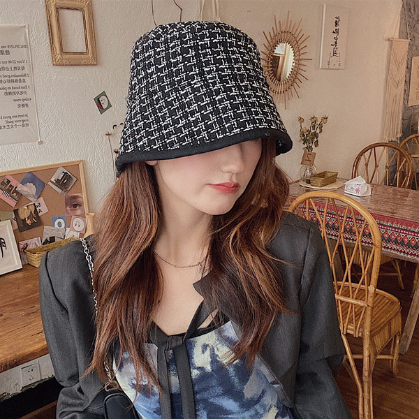 Μοντέρνο γυναικείο μάλλινο καπέλο-δύο χρώματα