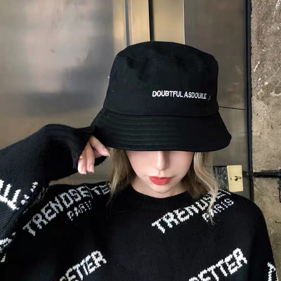 Γυναικείο υφασμάτινο καπέλο