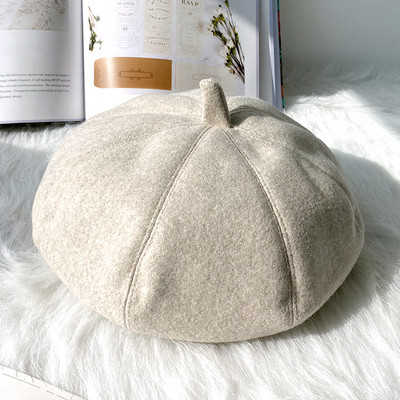 Retro stílusú női sapka - három modell