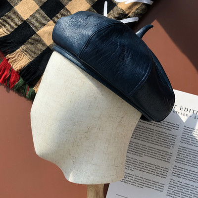 Retro stílusú női sapka - három modell