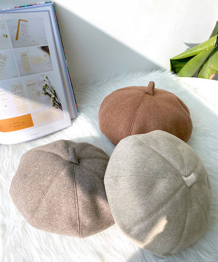 Retro stílusú női sapka - három modell