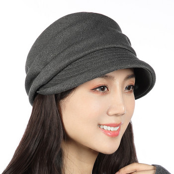 Есенно-зимна шапка от текстил за жени