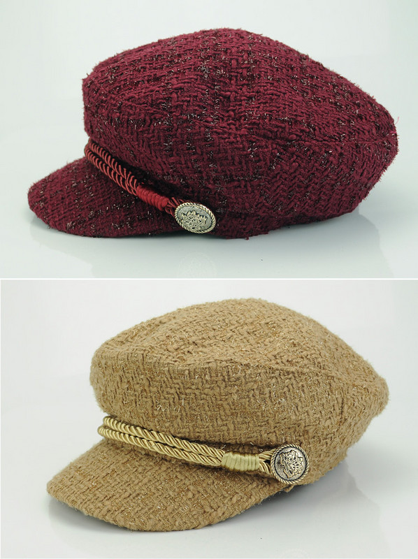 Őszi-téli svájcisapka fém díszítéssel