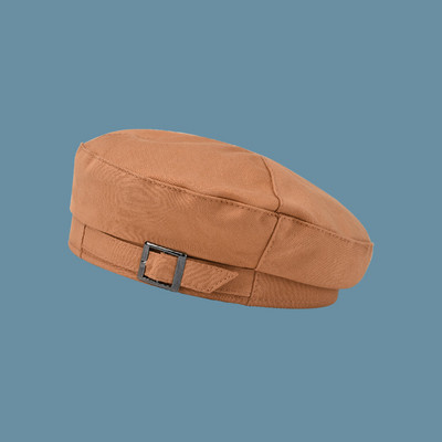 Καθημερινή γυναίκα μπερέ σε δύο μοντέλα