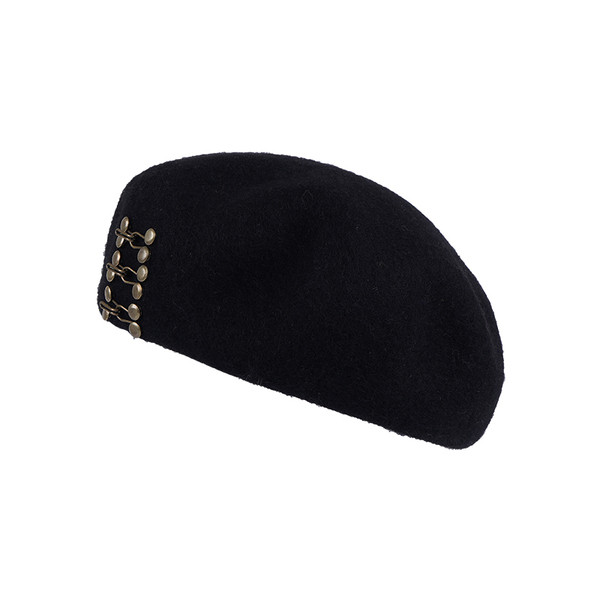 Női beret fekete színben, fém díszítéssel