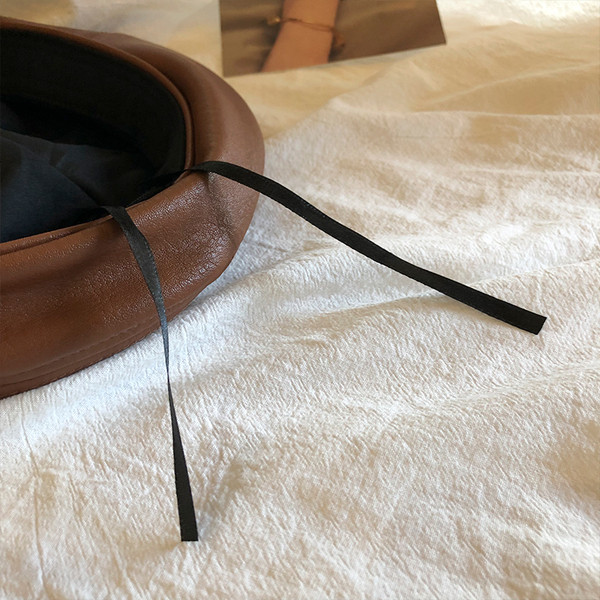 Új modell női barett sapka eco bőrből