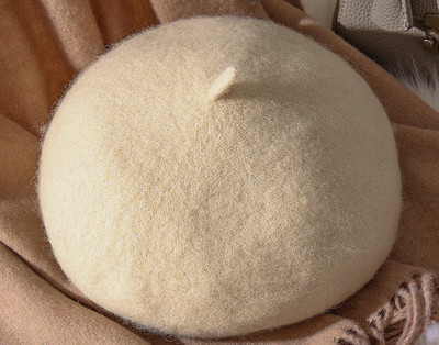 Sima modell téli női beret