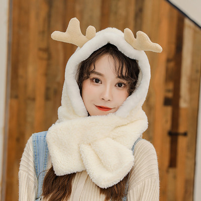 Női téli sapka 3D elemmel - többféle modell