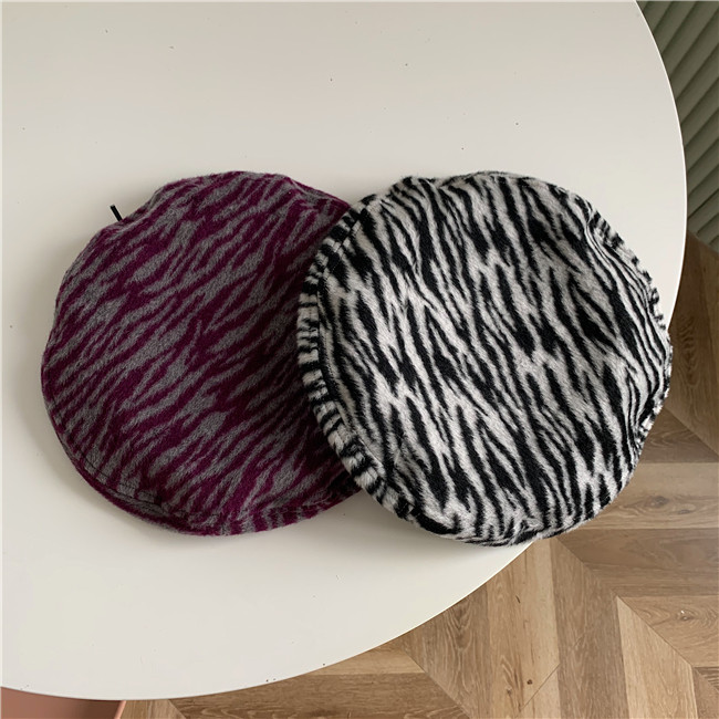 Pühös barett állatmintával