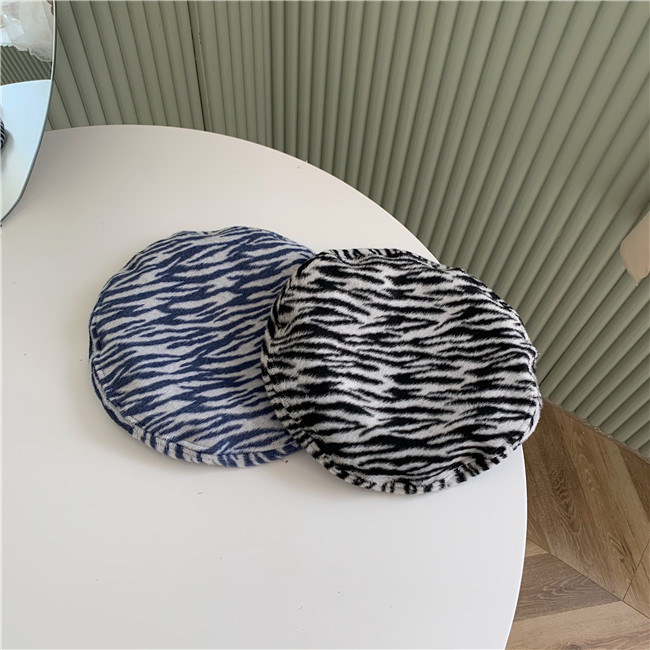 Pühös barett állatmintával