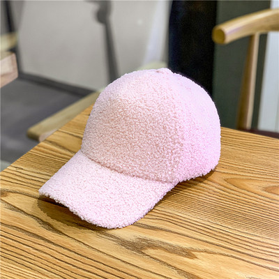 Női téli sapka napellenzővel - két modell