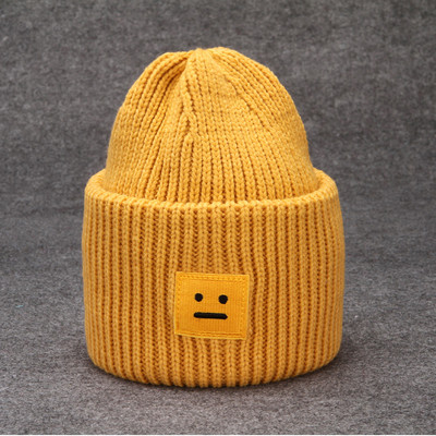 Γυναικείο χειμερινό casual καπέλο με έμβλημα