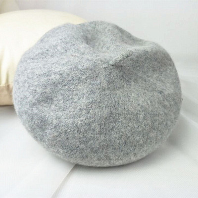 Őszi-téli barett sapka nőknek