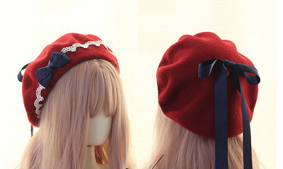 Novi model elegantne ženske kape s trakom