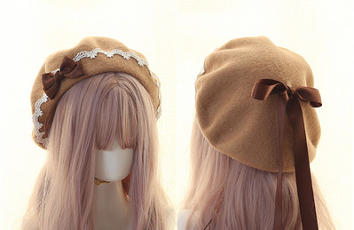 Novi model elegantne ženske kape s trakom