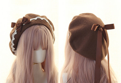 Novi model elegantne ženske kape s trakom