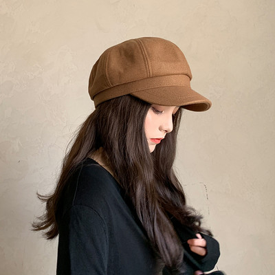 Női alkalmi sapka napellenzővel több modellben