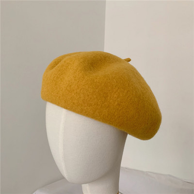 Alkalmi női barett típusú sapka