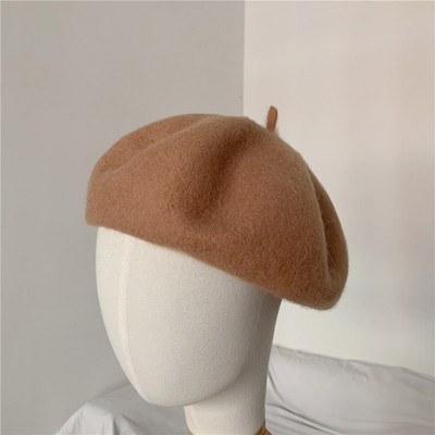 Alkalmi női barett típusú sapka